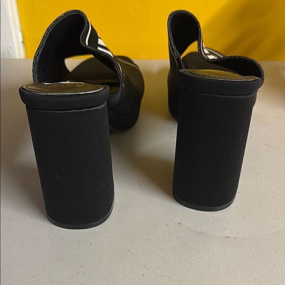 Juicy Couture Black Slide Sandals with 4” Block Heels & Sporty Design Size 11 - Picture 4 of 8